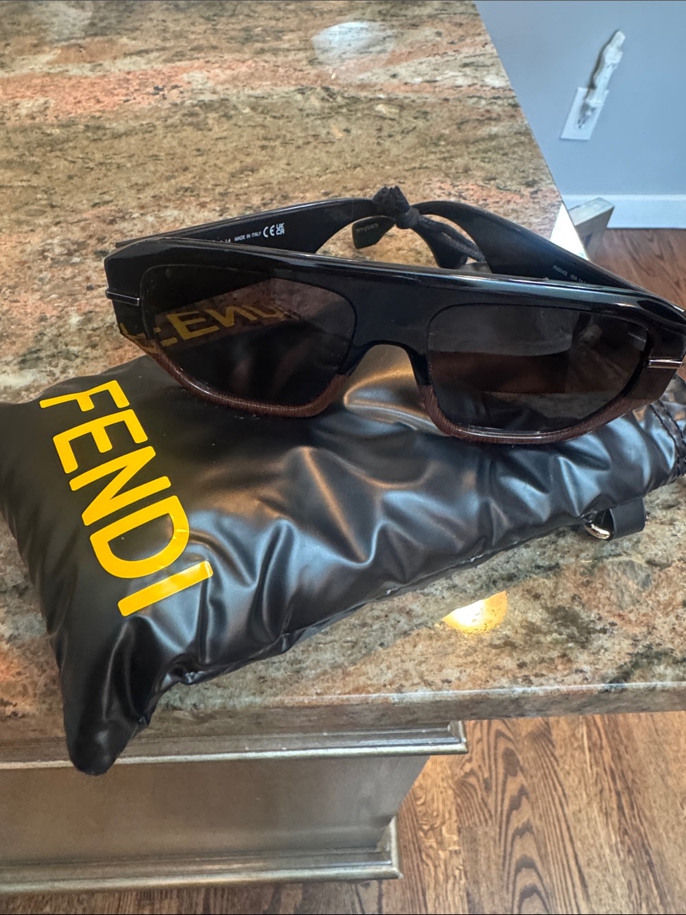 Fendi Fendigraphy Black and Brown Rectangular Shield Sunglasses